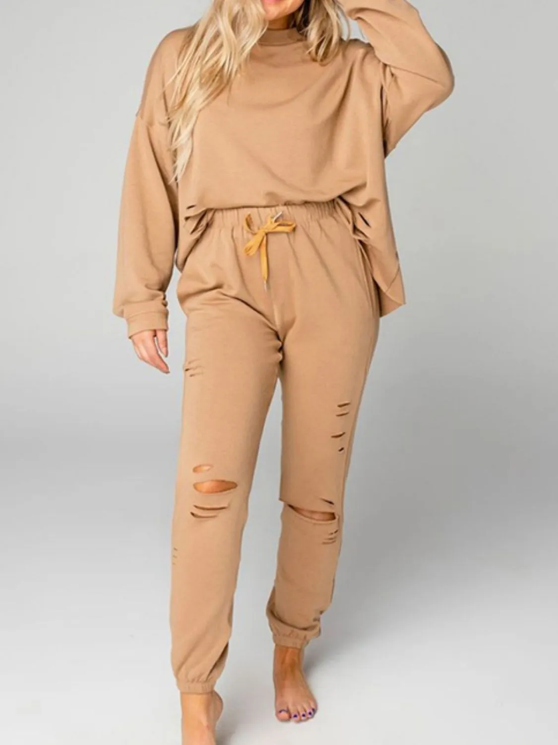 *APP EXCLUSIVE* Distressed Sweatshirt and Joggers Set